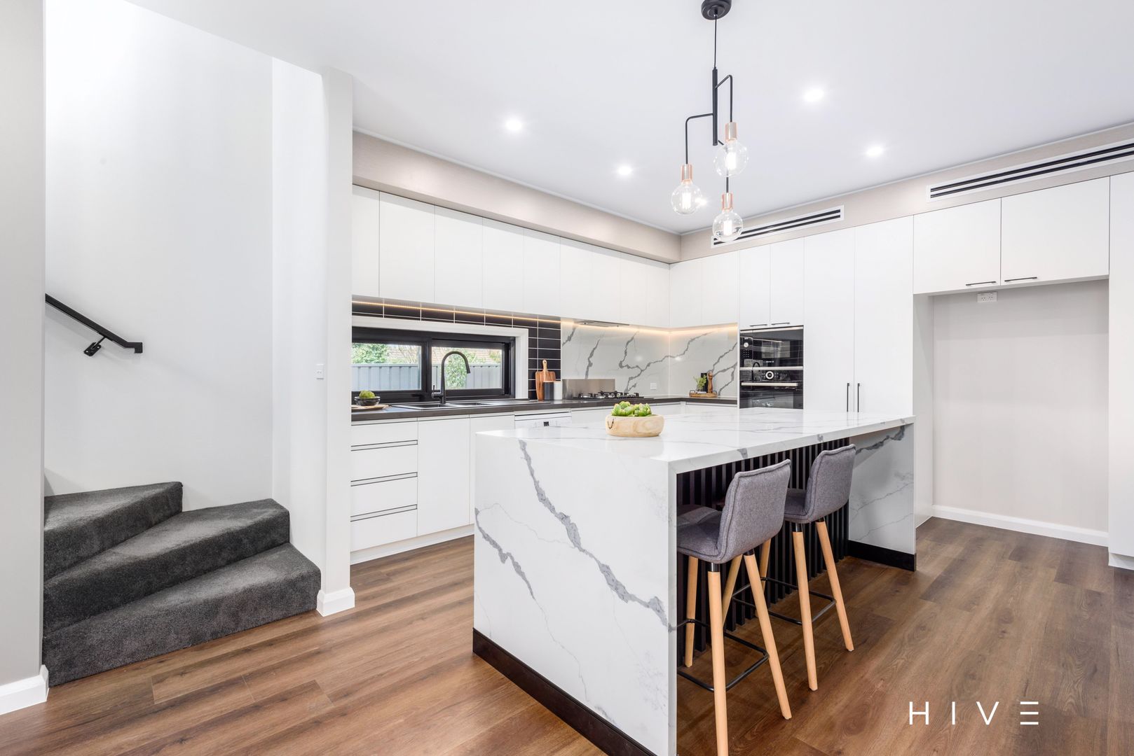 1/324 Antill Street, Hackett ACT 2602, Image 1