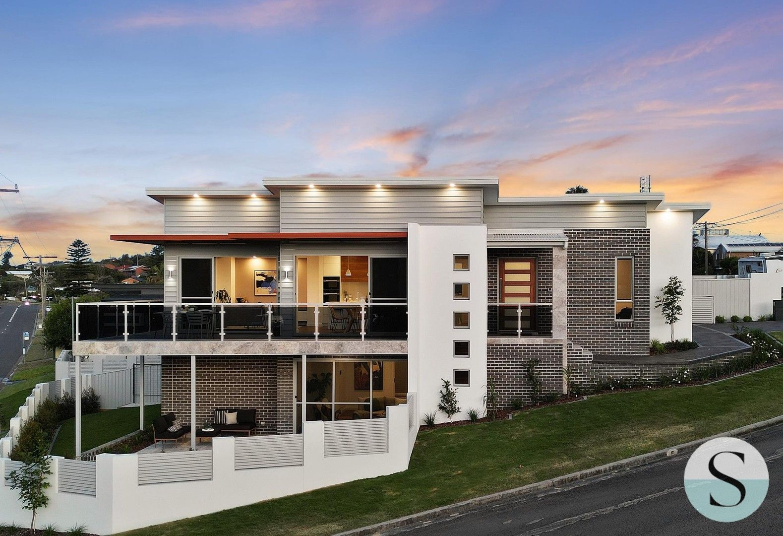 5 bedrooms House in 15 Parbury Place SWANSEA NSW, 2281