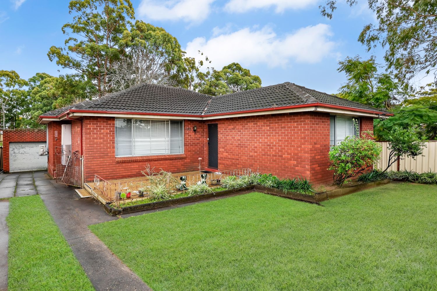 3 bedrooms House in 159 Fowler Road MERRYLANDS NSW, 2160