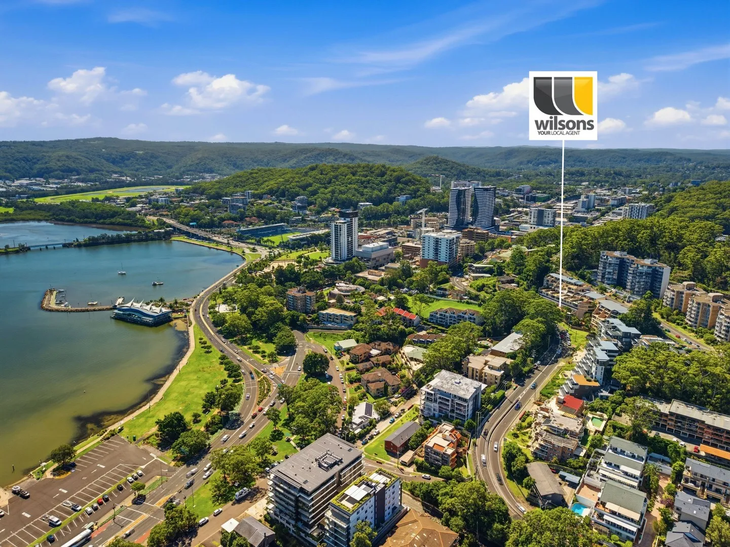 LARGE TWO BEDROOM TOWNHOUSE IN HEART OF GOSFORD - RENOVATED BATHROOMS, GREAT LAYOUT & WATER VIEWS, Gosford
