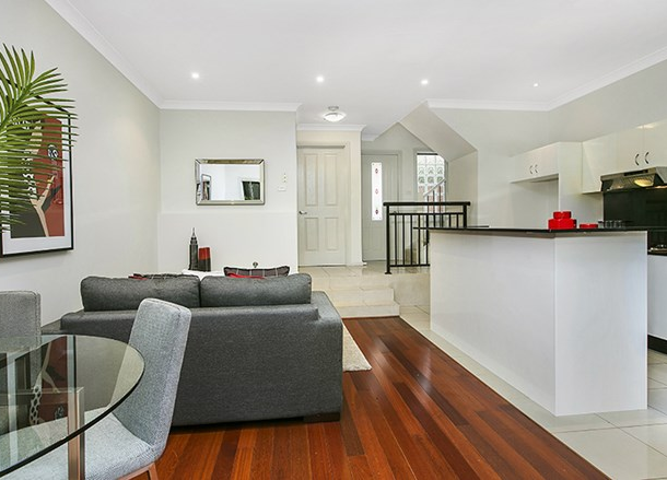 15/7-11 Webb Avenue, Hornsby NSW 2077