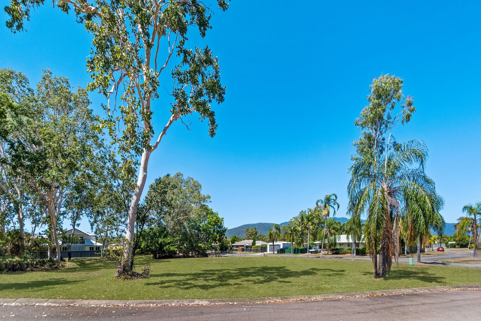 5-6 Wild Dunes Court, Balgal Beach QLD 4816, Image 2