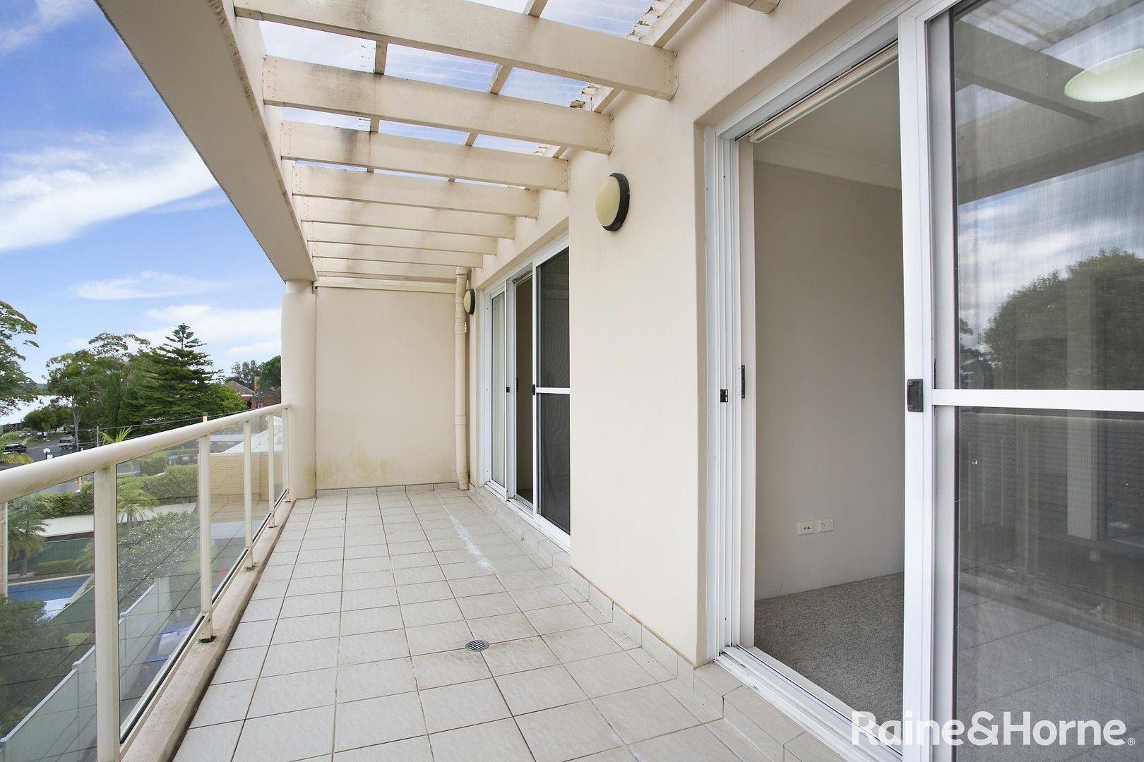 1 bedrooms Apartment / Unit / Flat in 202/41-45 Pacific Highway WAITARA NSW, 2077