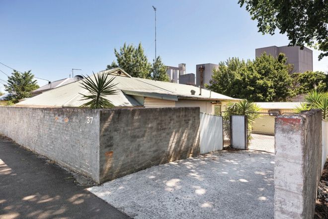 Picture of 37 Little Clyde Street, SOLDIERS HILL VIC 3350