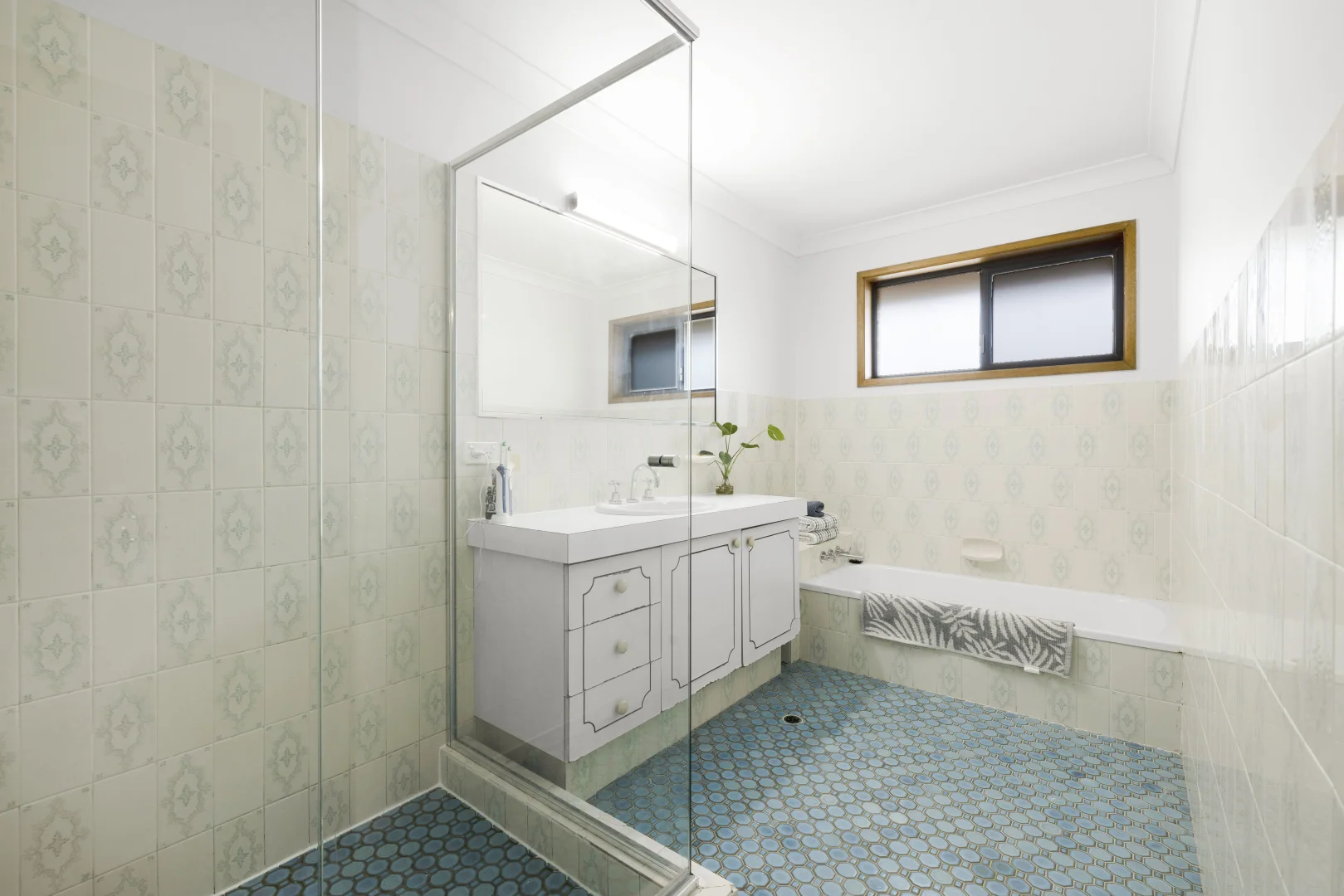 Additional image 16 of 3 Sheridan Park Avenue, Broadbeach Waters QLD 4218