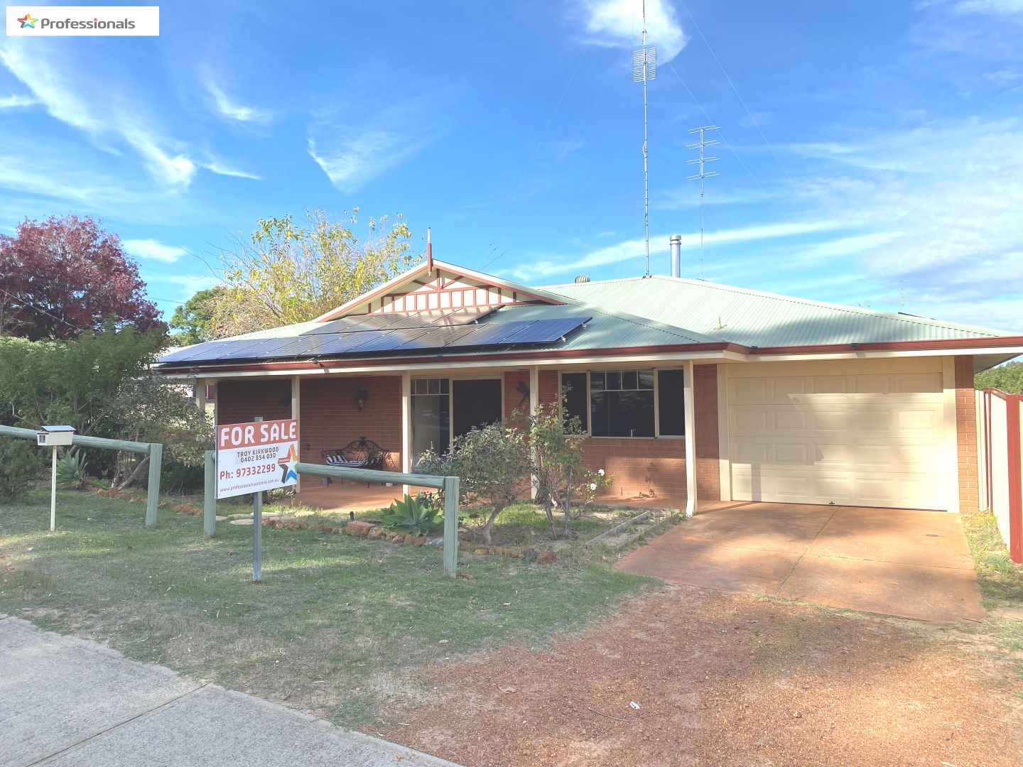 19 King Street, Waroona WA 6215, Image 1