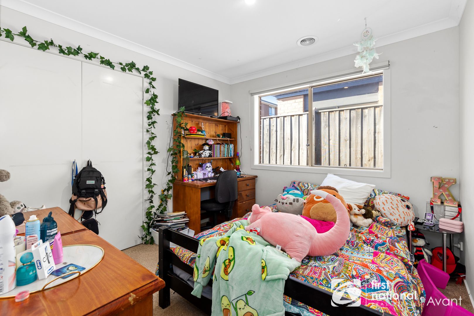 182 Wheelers Park Drive, Cranbourne North VIC 3977, Image 2