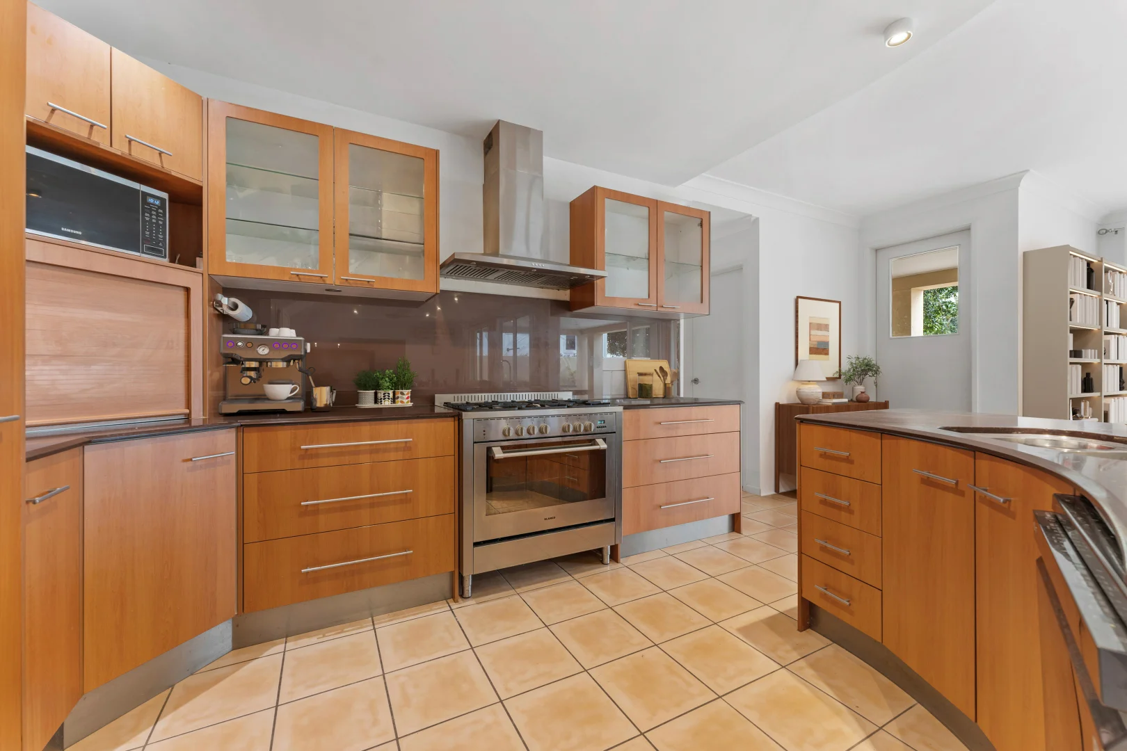 Additional image 9 of 52 Moana Park Avenue, Broadbeach Waters QLD 4218