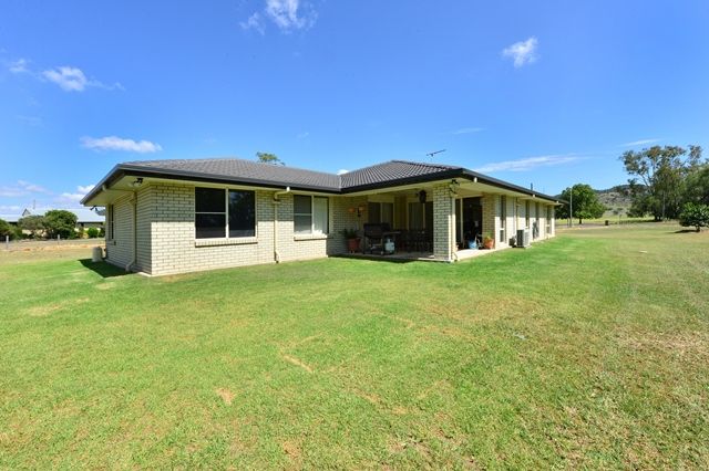 933 Flagstone Creek Road, FLAGSTONE CREEK QLD 4344, Image 2