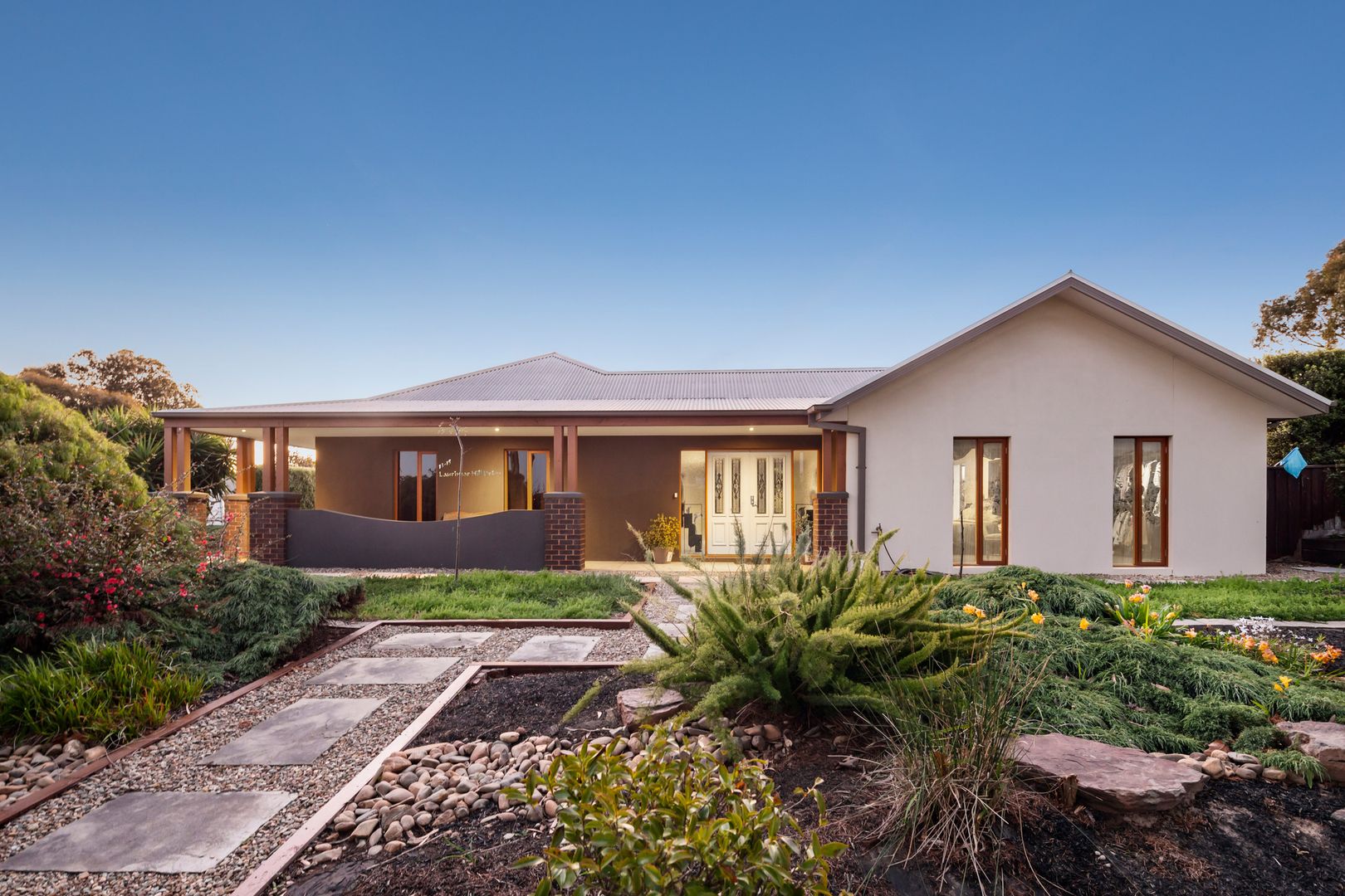 1315 Laurimar Hill Drive, Doreen Property History & Address Research