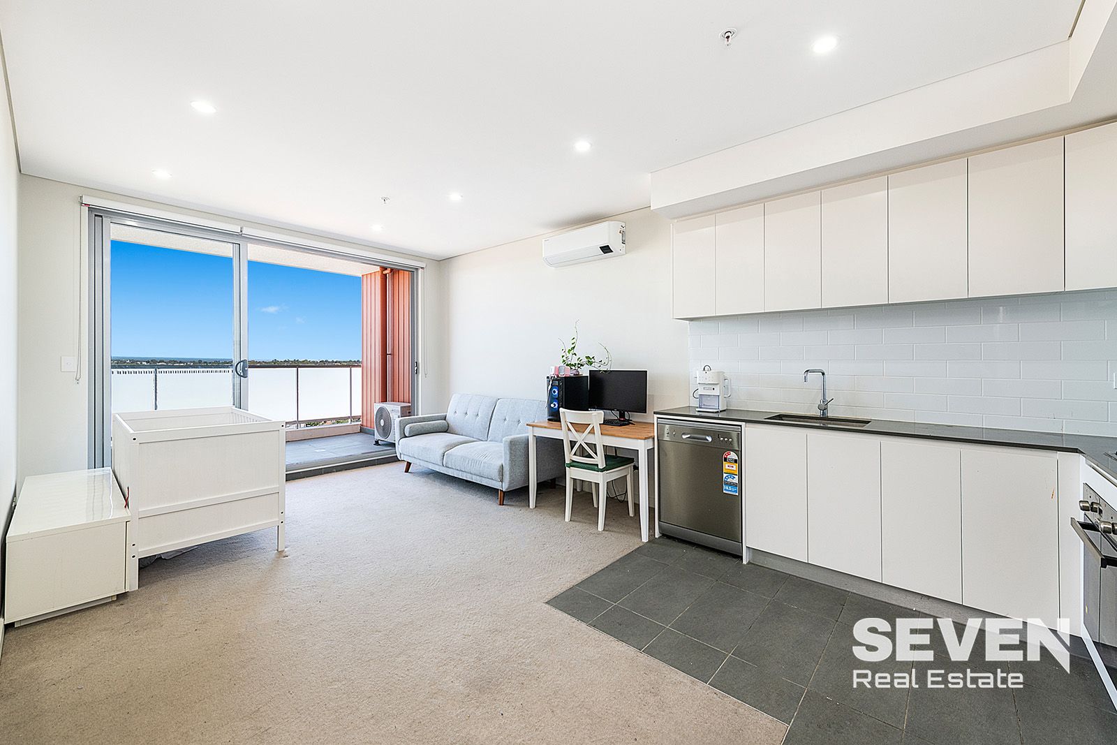 1407/22 Dressler Court, Merrylands NSW 2160, Image 2