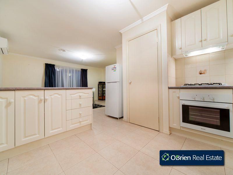 2/16 Oliver Court, Narre Warren South VIC 3805, Image 2