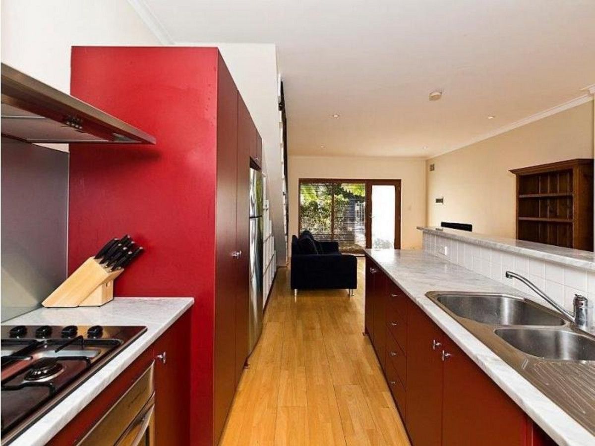 2 bedrooms Townhouse in 1/228 Hampden Road CRAWLEY WA, 6009