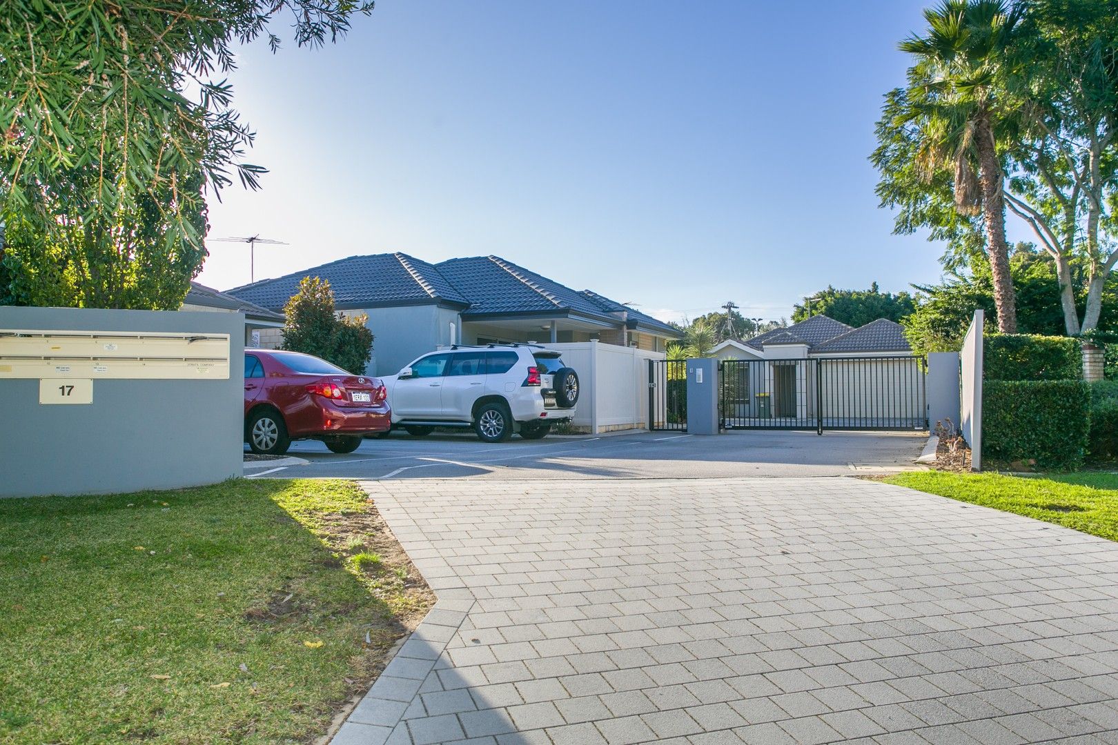 2/17 Wattle Mews, Hocking WA 6065, Image 1