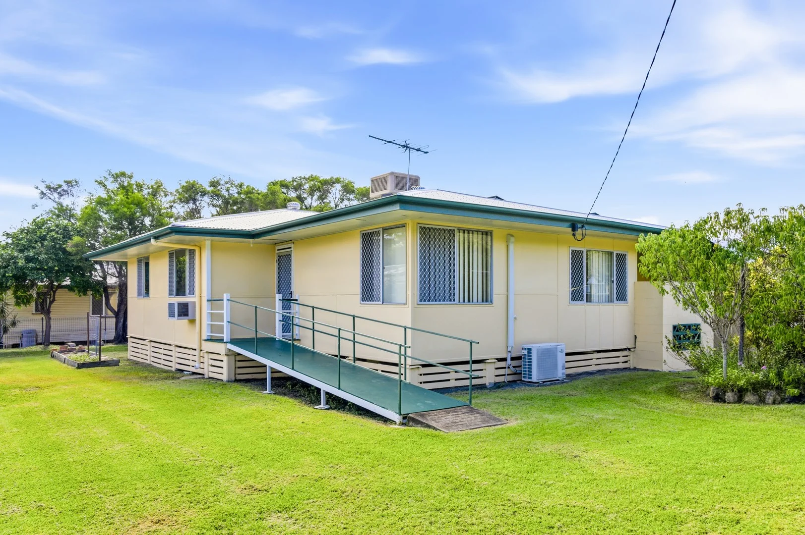 227 Hennessy Street, Koongal QLD 4701