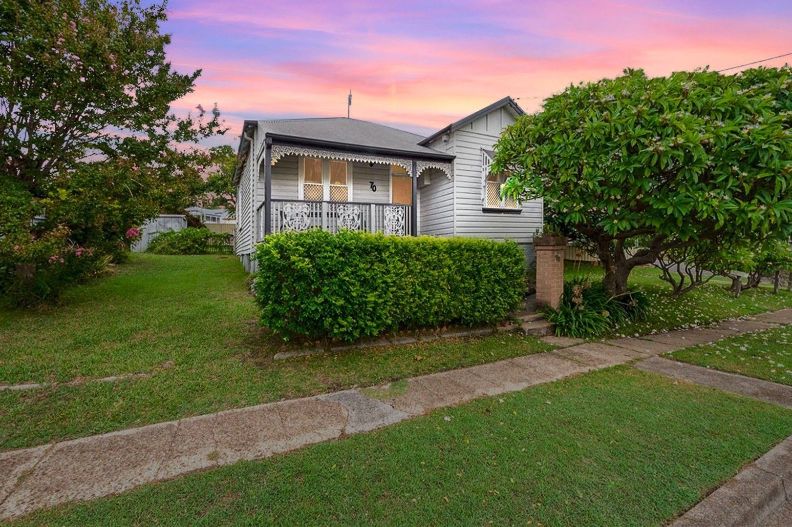 2 bedrooms House in 70 Westcourt Road NEW LAMBTON NSW, 2305