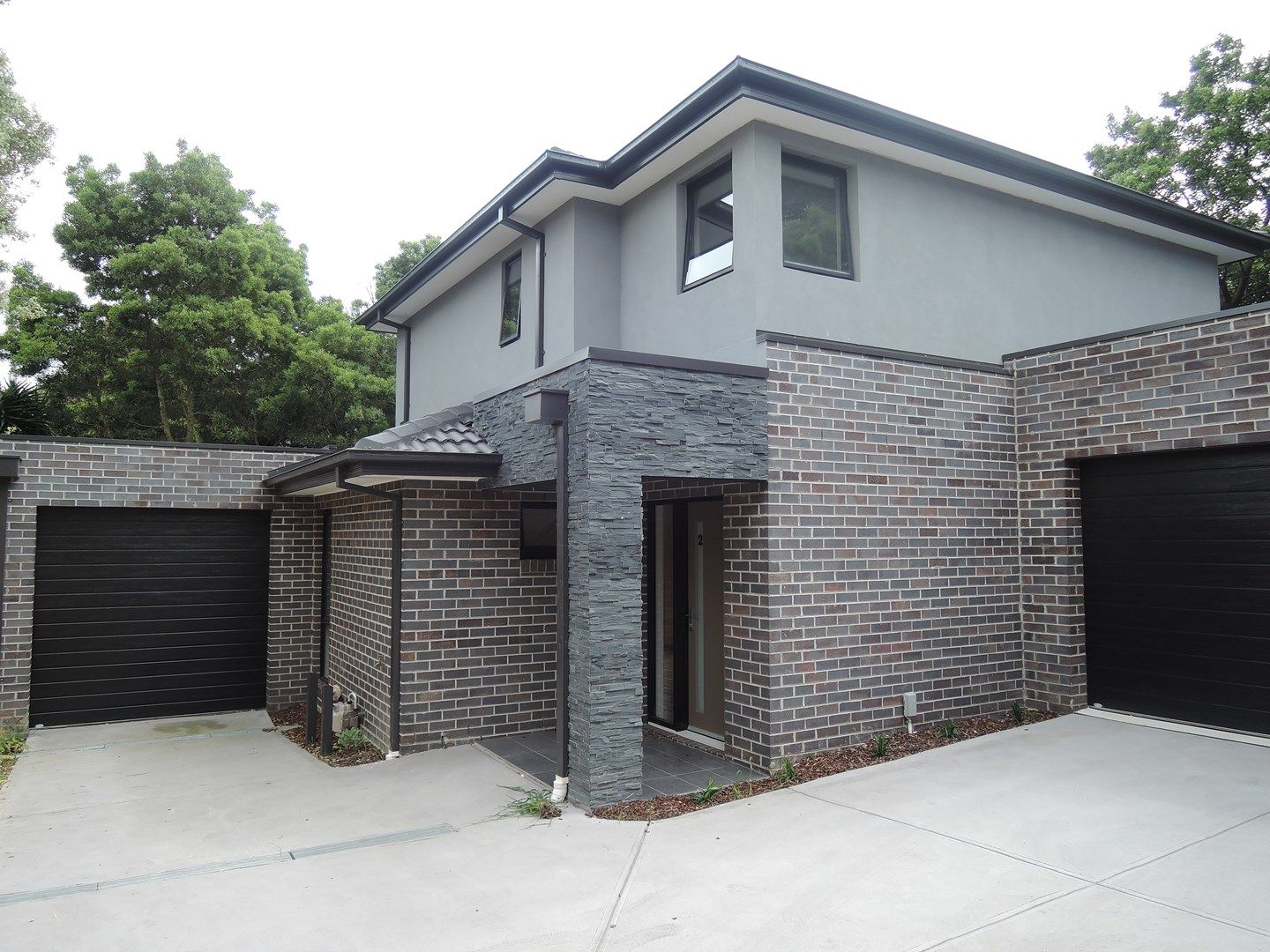 3 bedrooms Townhouse in 2/63 Salisbury Road ASHWOOD VIC, 3147