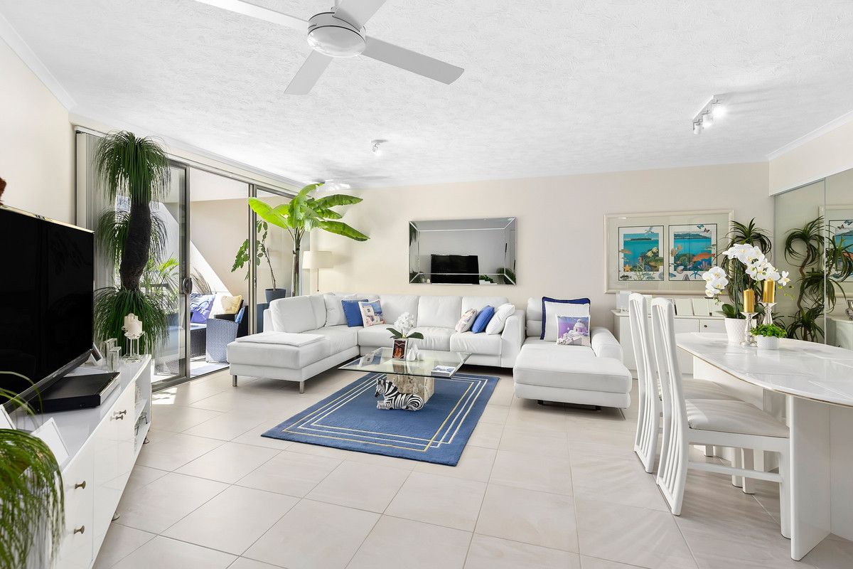 2 bedrooms Apartment / Unit / Flat in 38/4 Park Avenue BURLEIGH HEADS QLD, 4220