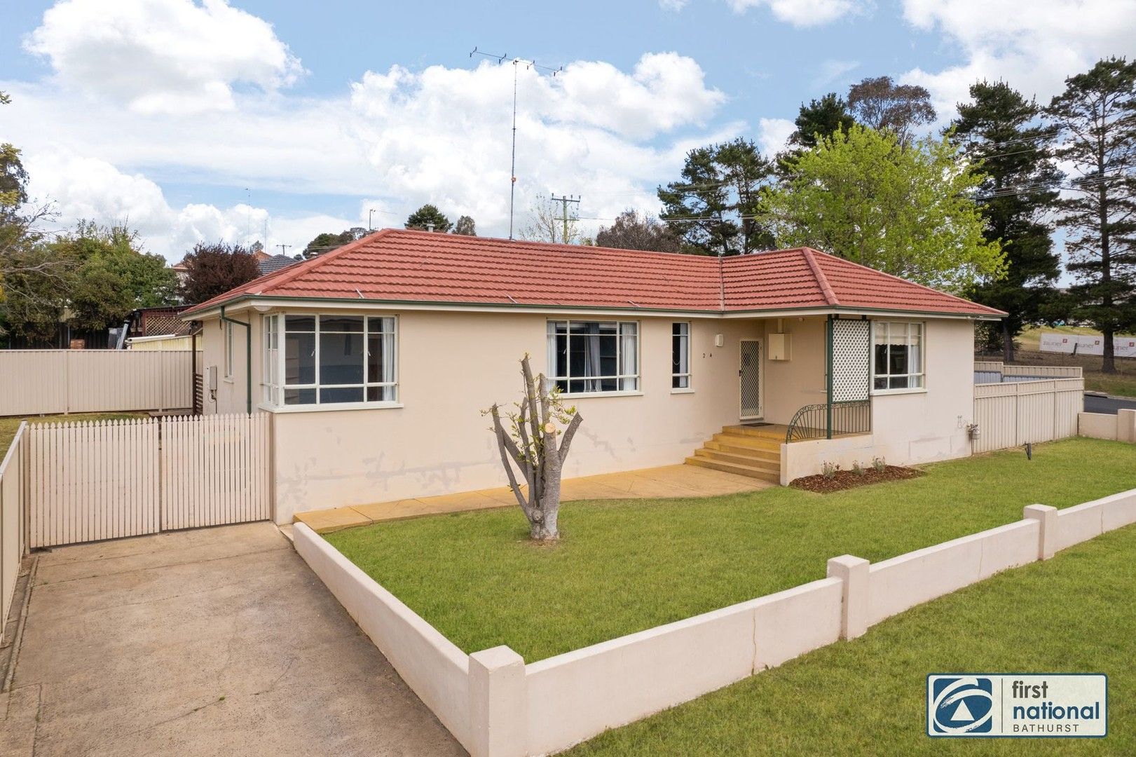 3 bedrooms House in 24 Esrom Street WEST BATHURST NSW, 2795