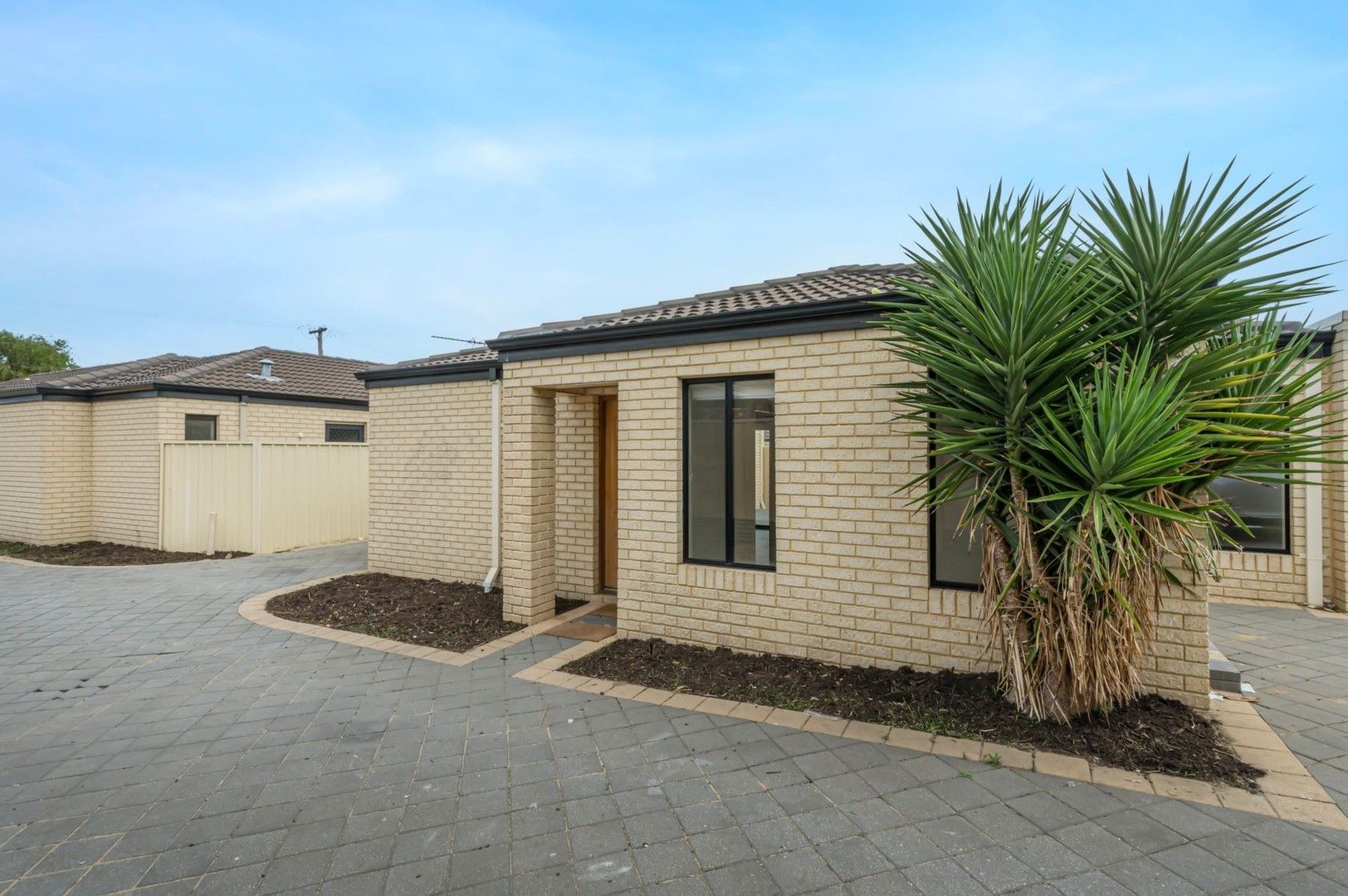 3 bedrooms Villa in 17b Albourne Way BALGA WA, 6061