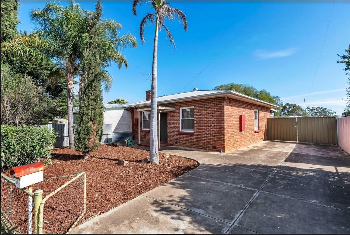 2 bedrooms House in 11 Loftis Road ELIZABETH DOWNS SA, 5113