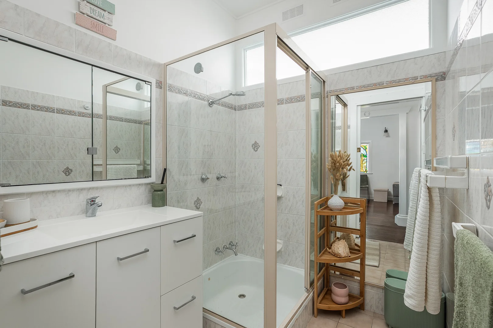 Additional image 8 of 13 Hardiman Street, Woody Point QLD 4019