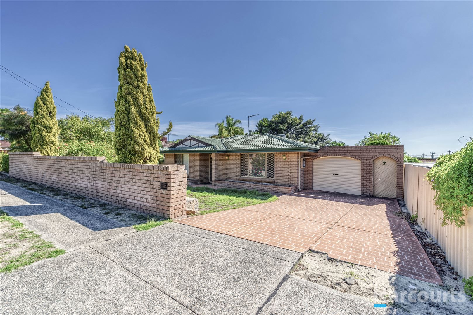 3 bedrooms House in 27 Boyare Avenue MIRRABOOKA WA, 6061