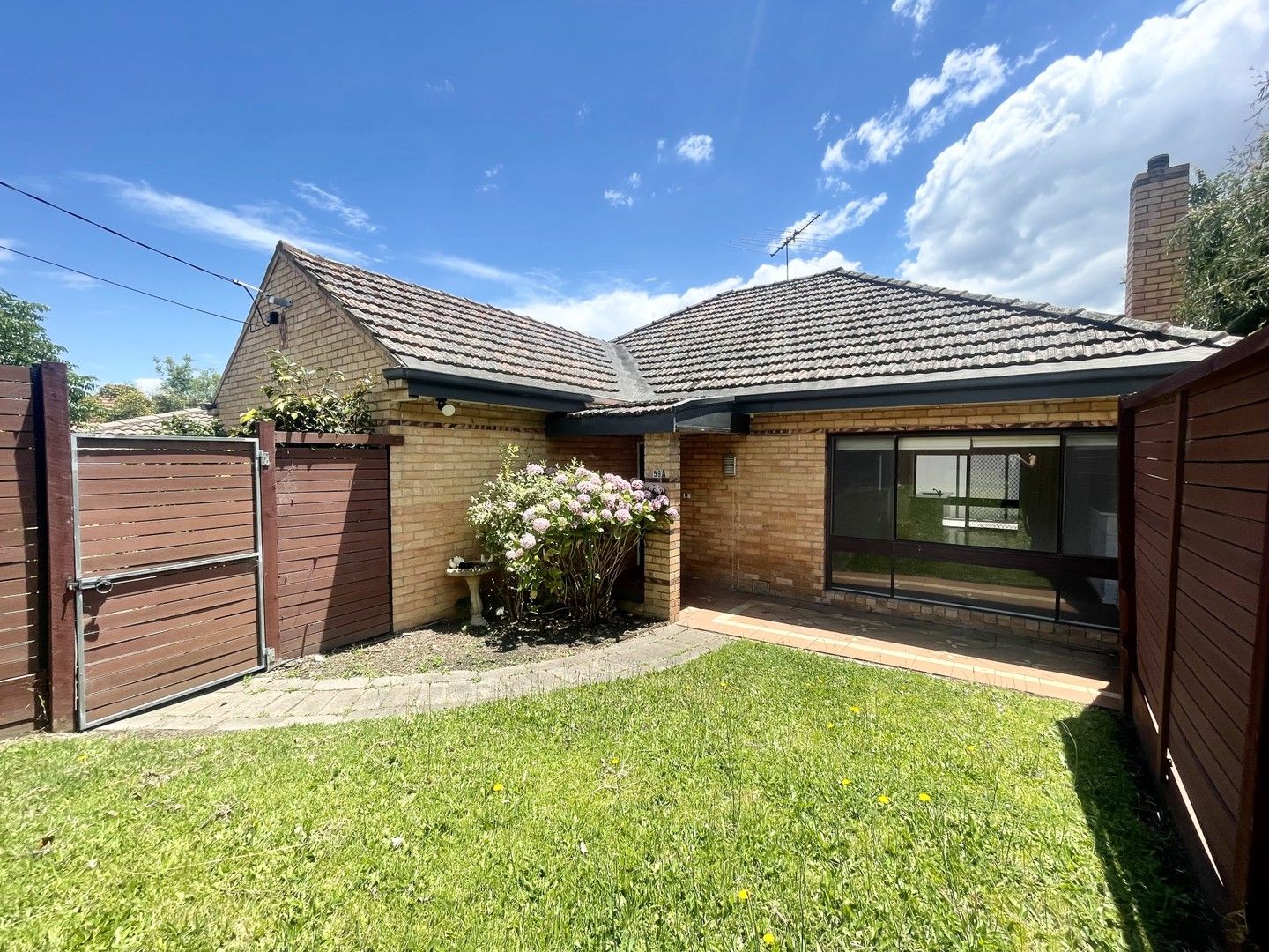 3 bedrooms Apartment / Unit / Flat in 59A Wilfred Road IVANHOE EAST VIC, 3079