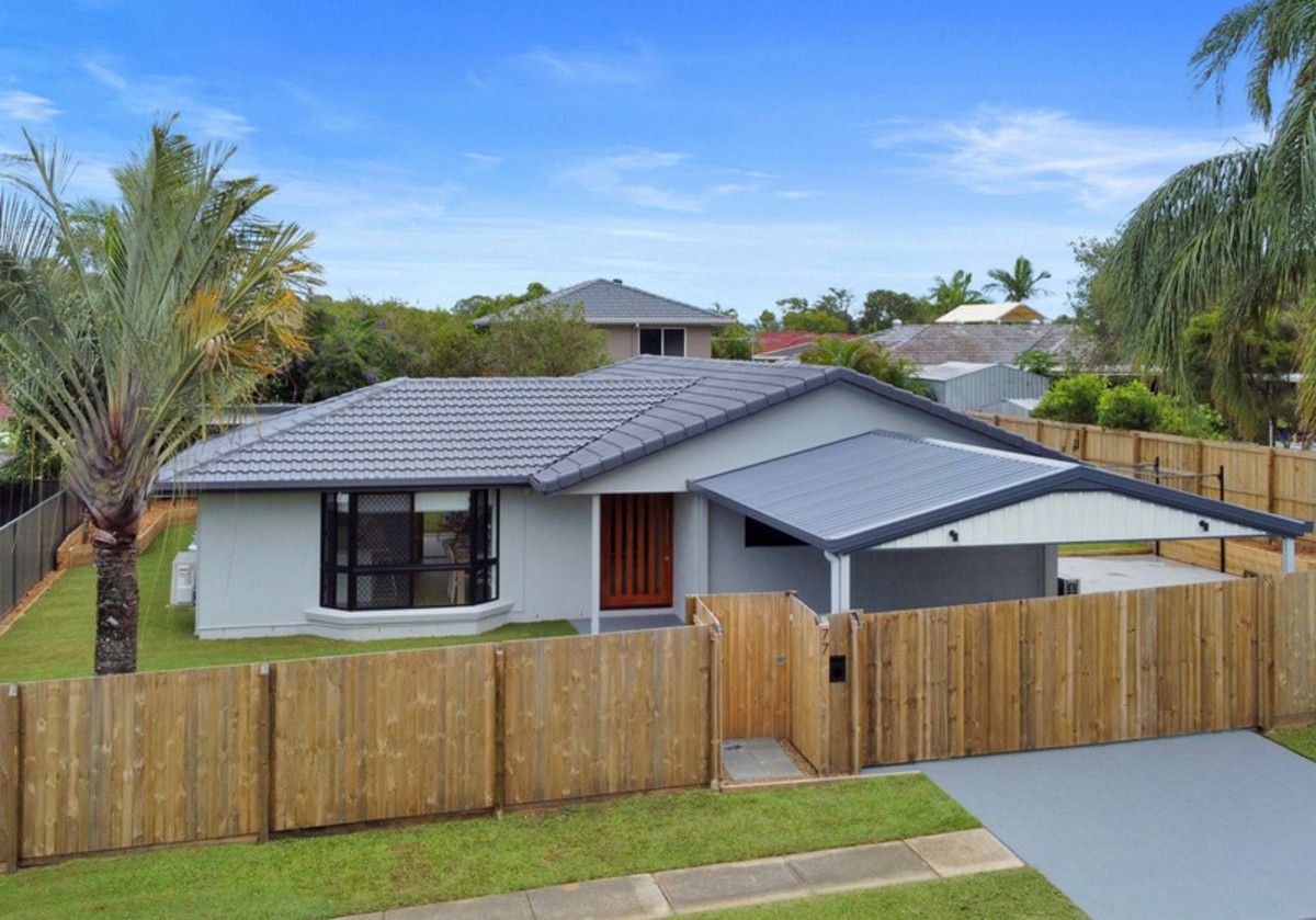 4 bedrooms House in 77 School Road WYNNUM WEST QLD, 4178