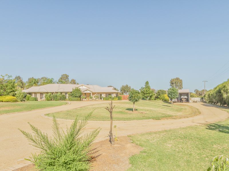 42 Gower Hardy Circuit, Cowra NSW 2794, Image 1