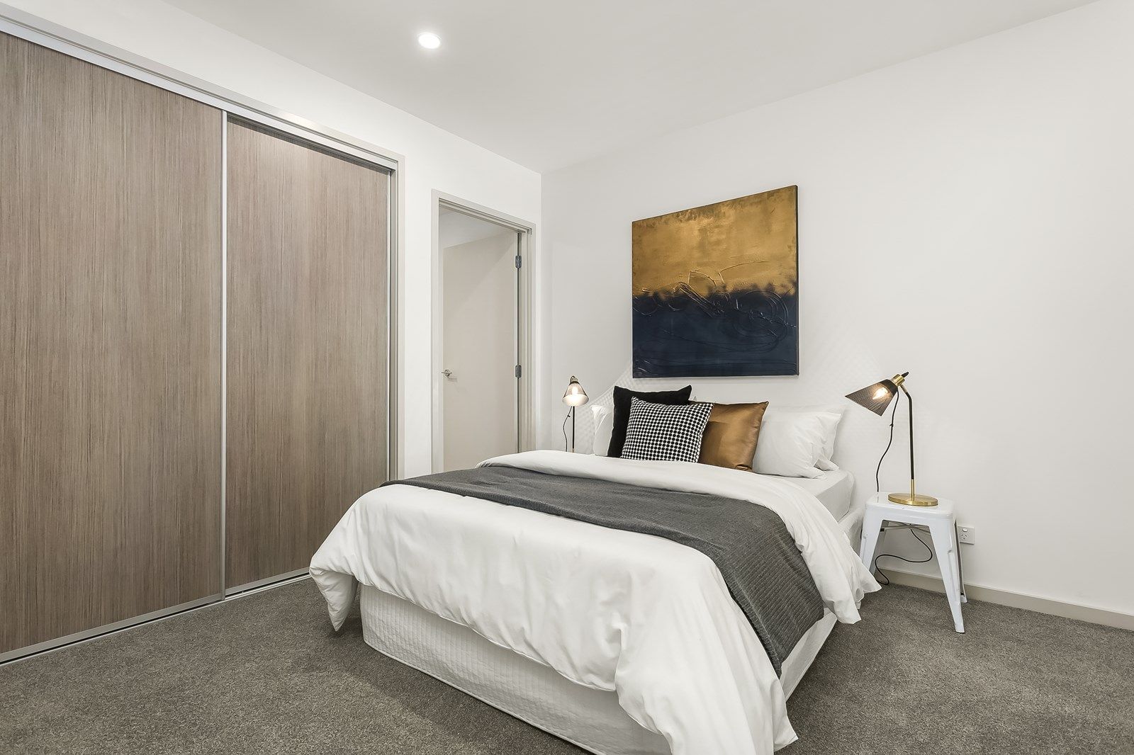 209/316 Pascoe Vale Road, Essendon VIC 3040, Image 2