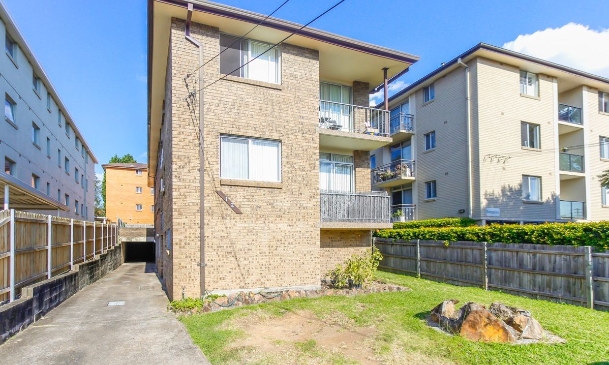 1 bedrooms Studio in 6/12 Ross Street GLADESVILLE NSW, 2111