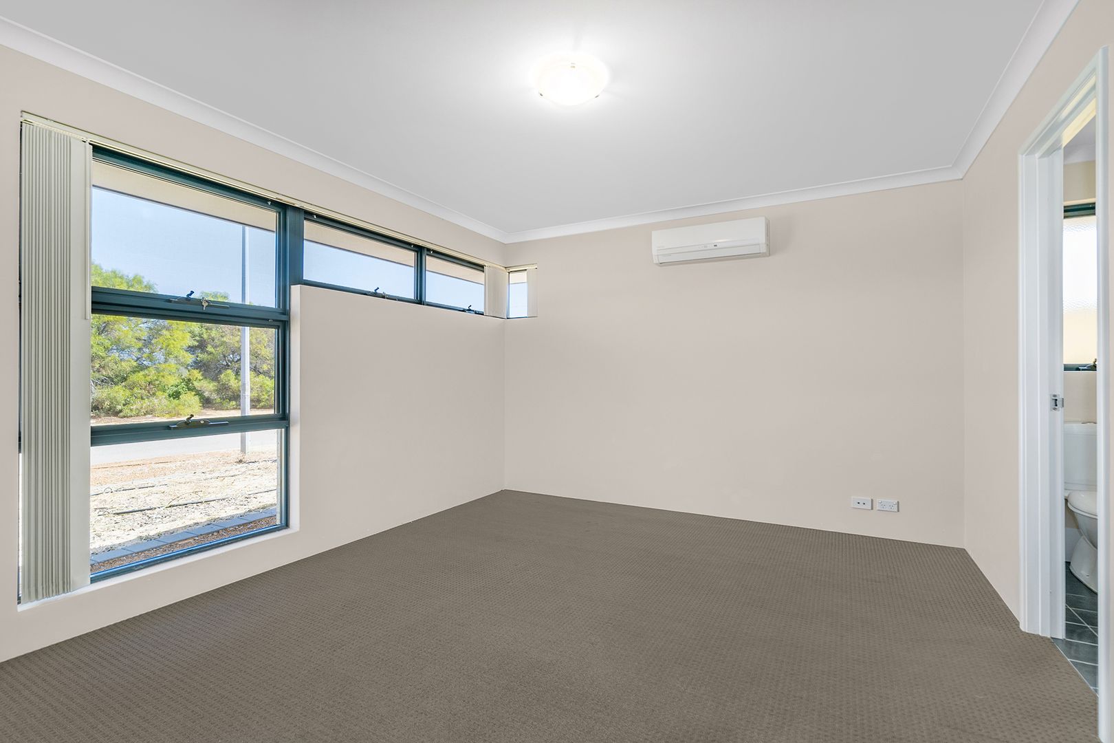 22 Nerrel Street, Waggrakine WA 6530, Image 2