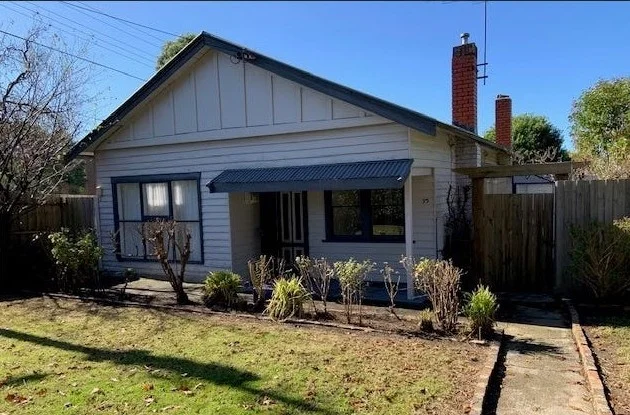 35 Doncaster East Road, Mitcham VIC 3132