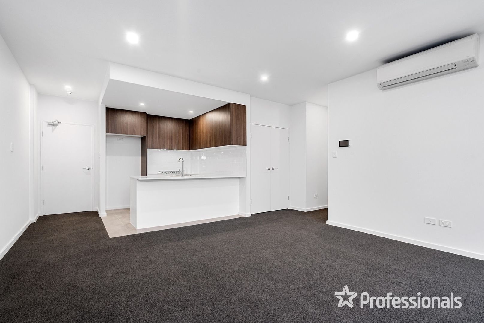 25/5870 Passendale Road, Edmondson Park NSW 2174 Apartment For Rent