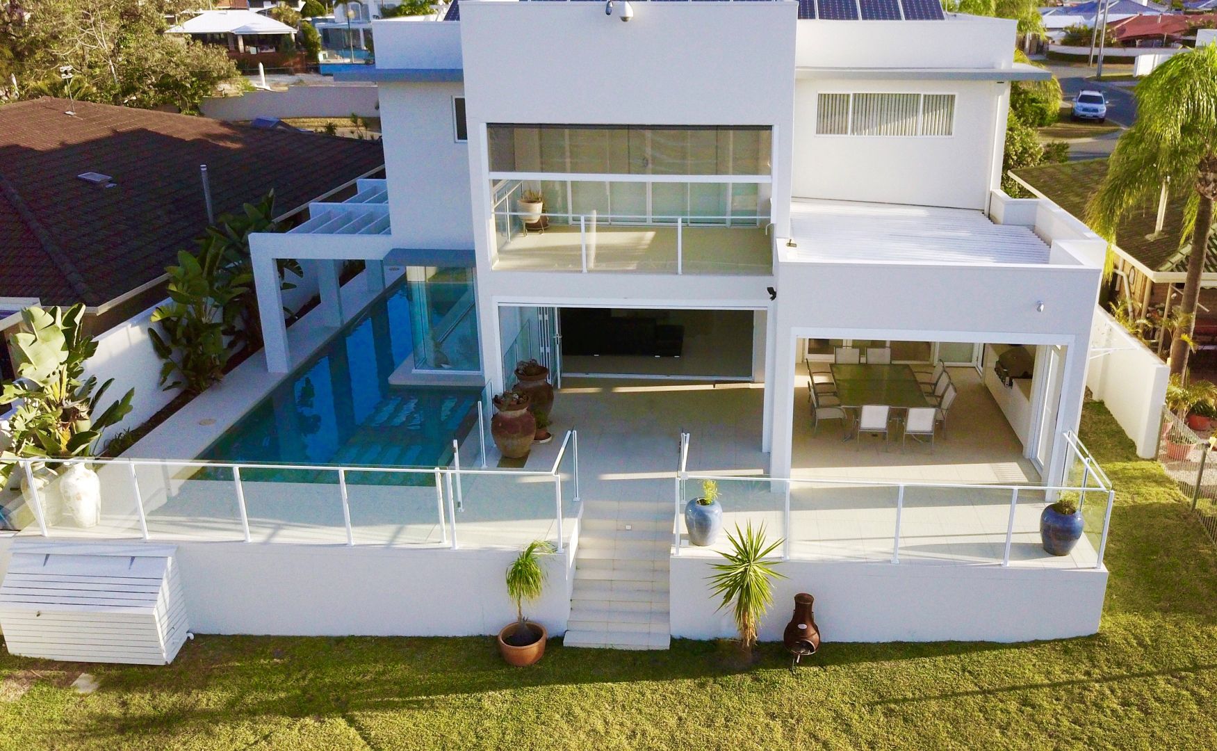 49 Beverley Crescent, Broadbeach Waters Property History & Address