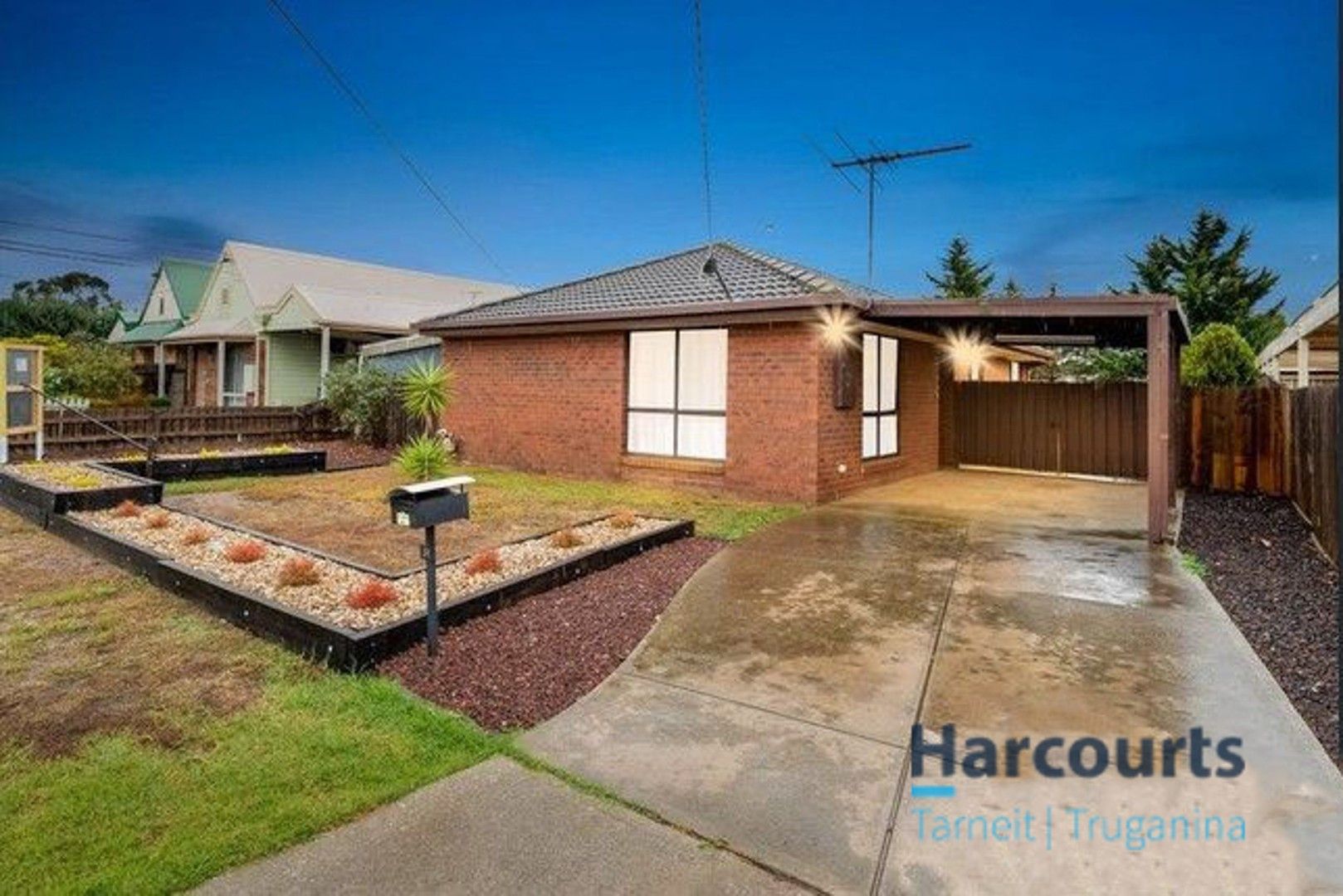 3 bedrooms House in 51 Songlark Crescent WERRIBEE VIC, 3030