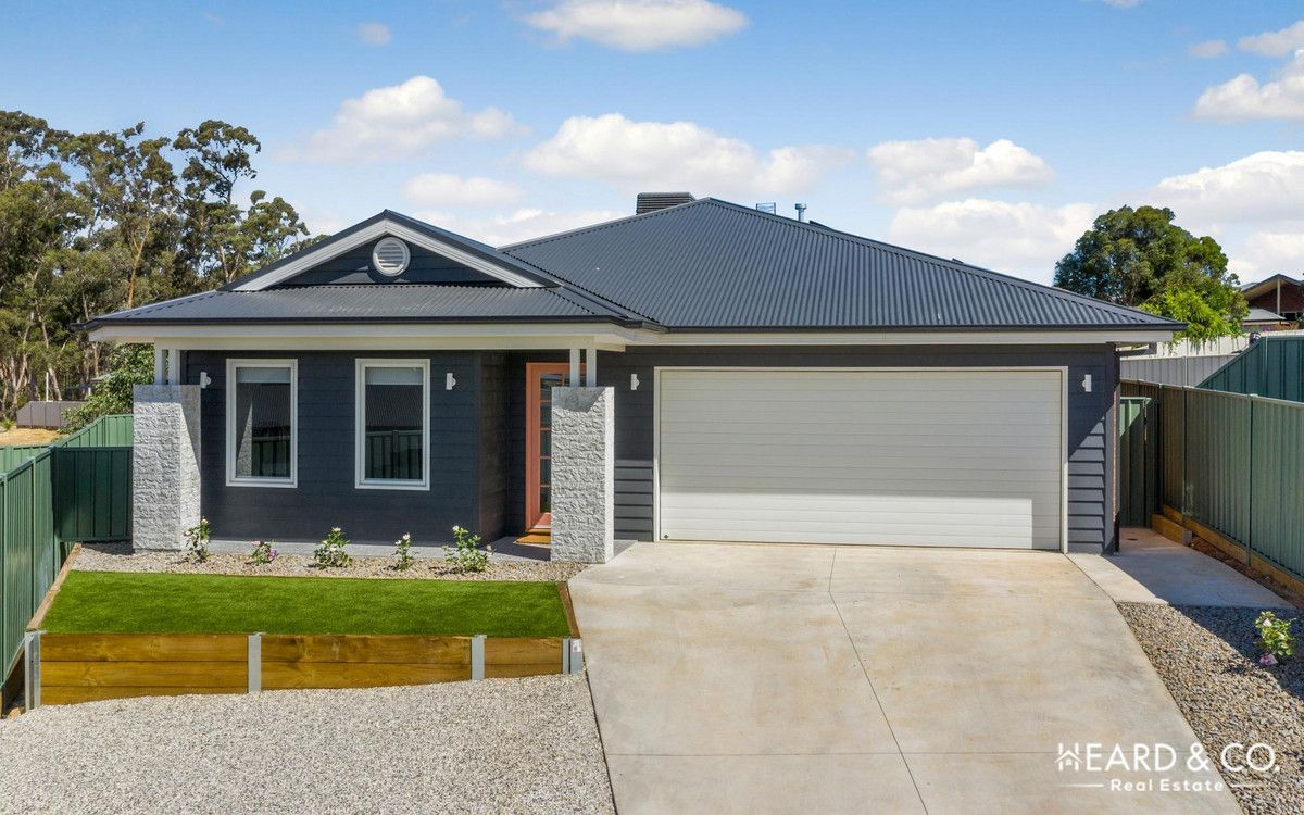 3 Cortland Close, Kangaroo Flat VIC 3555, Image 0