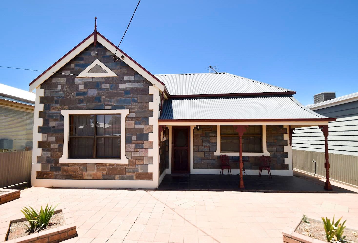 3 bedrooms House in 163 Wolfram Street BROKEN HILL NSW, 2880