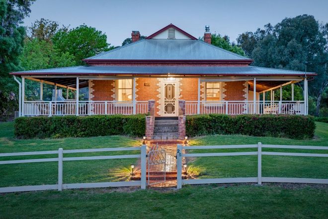 Picture of 25 Towong Road, CORRYONG VIC 3707