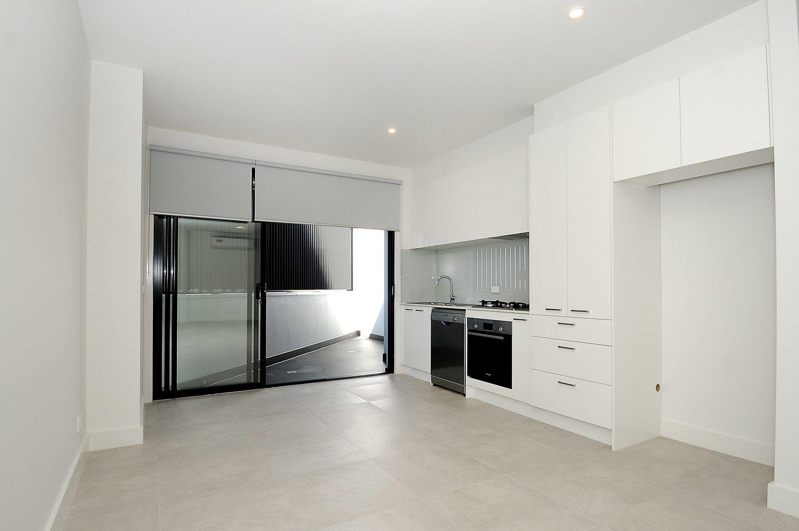 2 bedrooms Apartment / Unit / Flat in Level 1/359 Waverley Road MOUNT WAVERLEY VIC, 3149