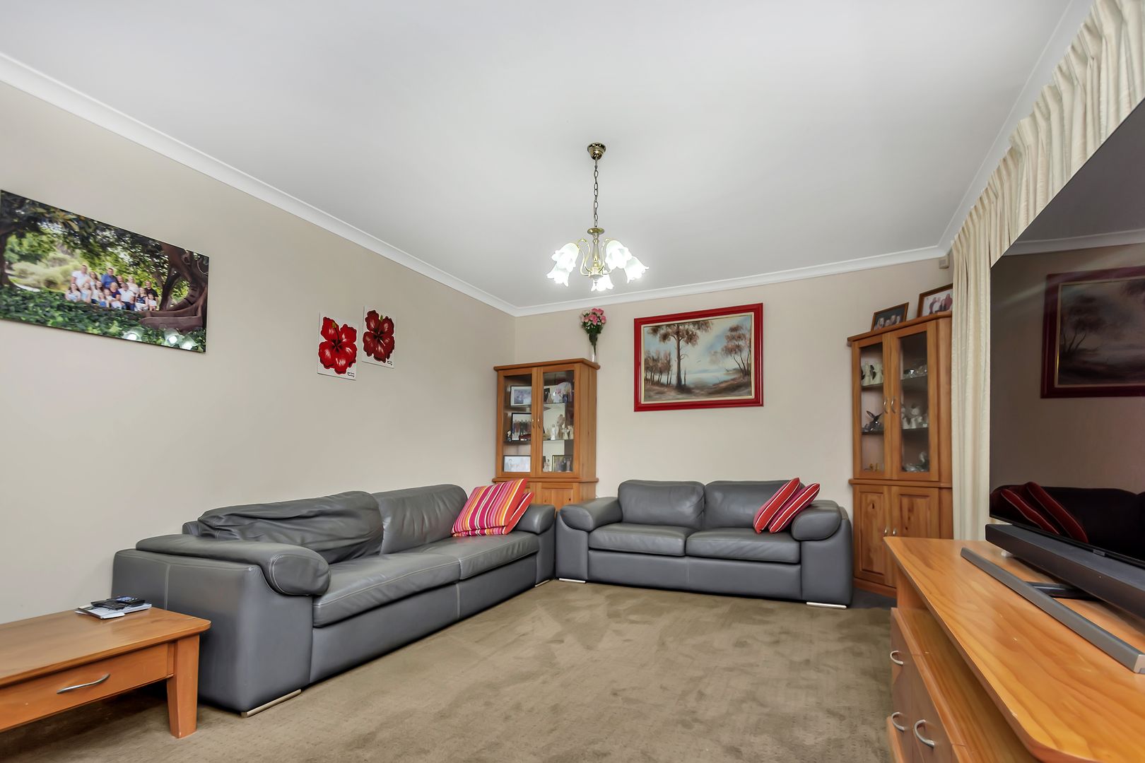 68 Bottlebrush Drive, Kiara WA 6054, Image 2