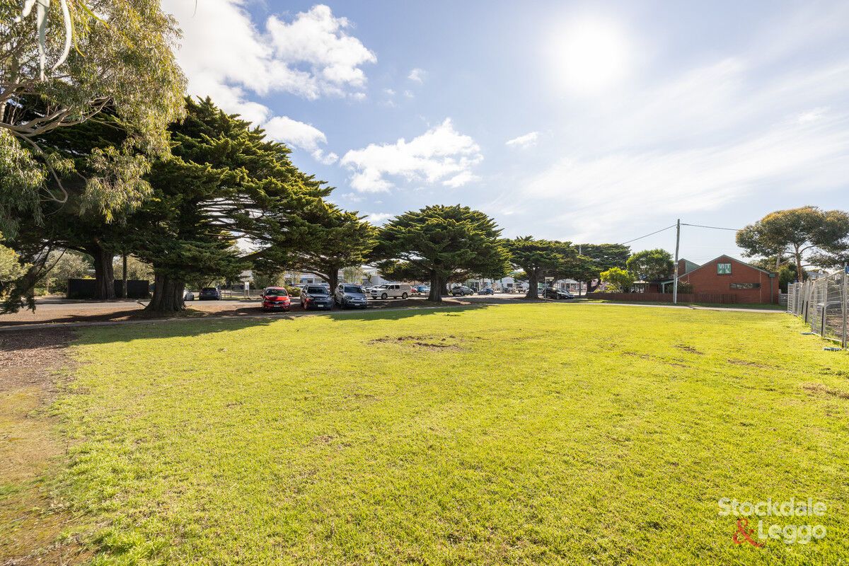 1 Melissa Court, Cowes VIC 3922, Image 2