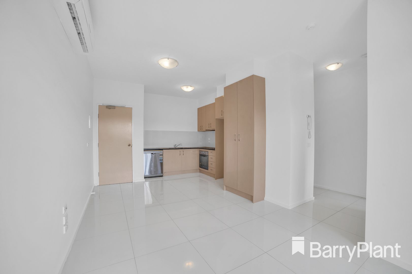 2/3 Market Street, Dandenong VIC 3175, Image 2