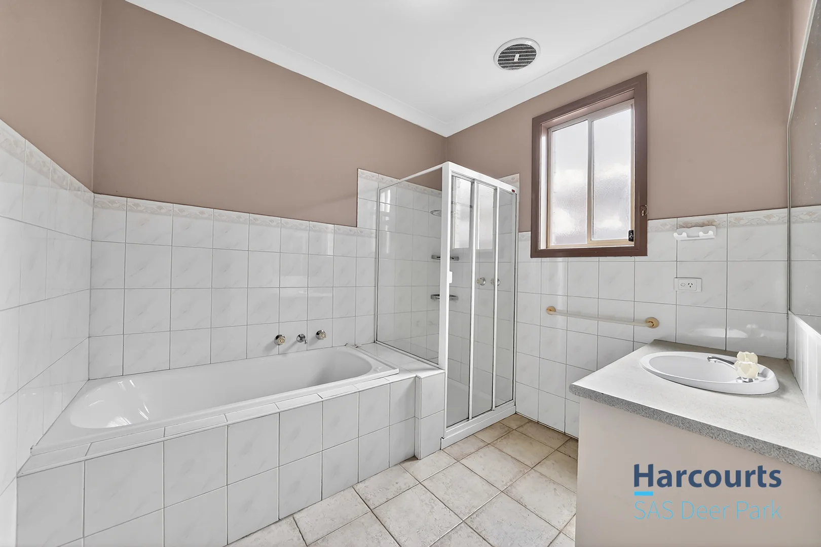 Additional image 8 of 8A Di Berardino Way, Hillside VIC 3037