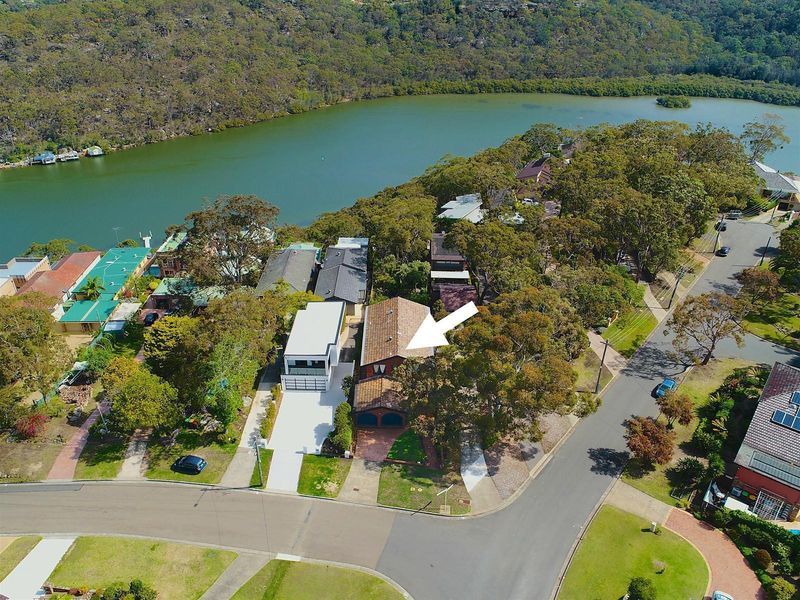 126 Lugarno Parade, Lugarno NSW 2210, Image 0