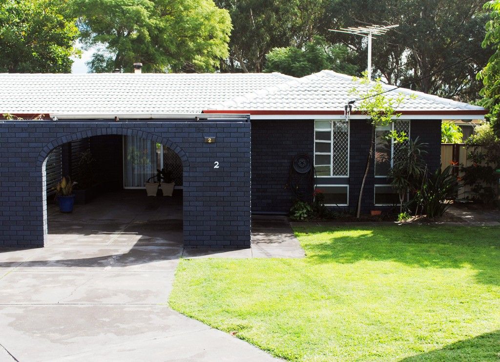3 bedrooms House in 2 Trevithick Close STIRLING WA, 6021