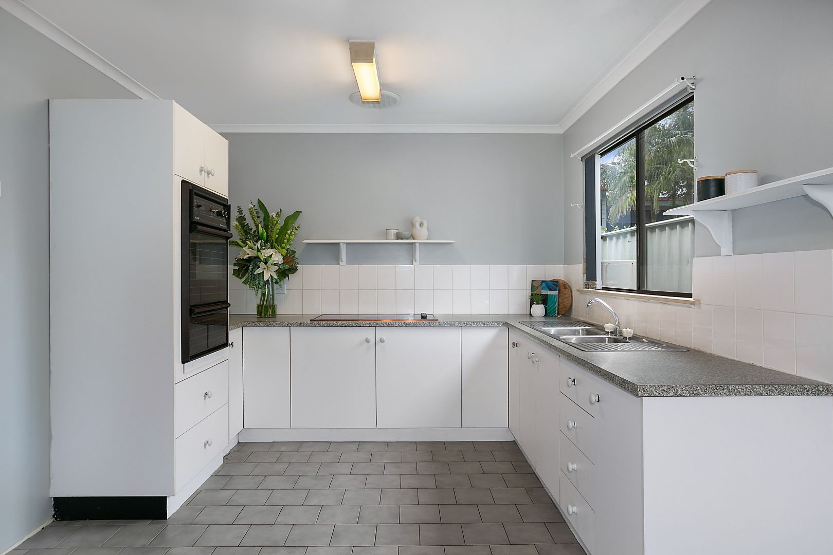 8A Clare Crescent, Berkeley Vale NSW 2261, Image 2