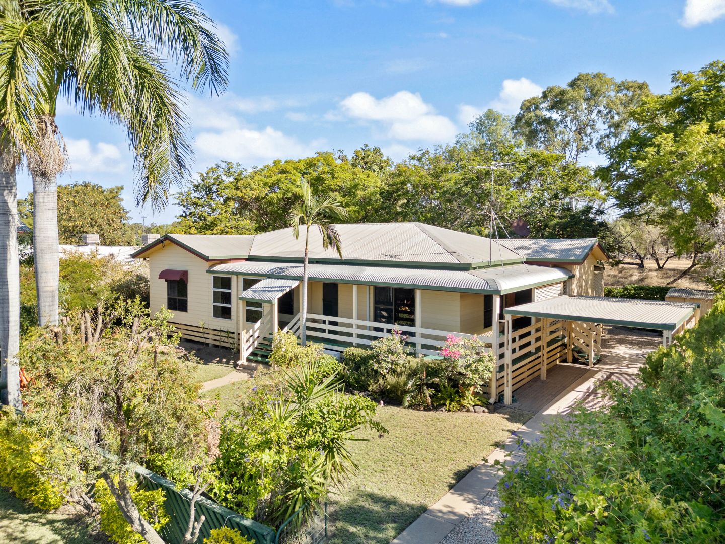 27 Baker Street, Emerald QLD 4720, Image 1