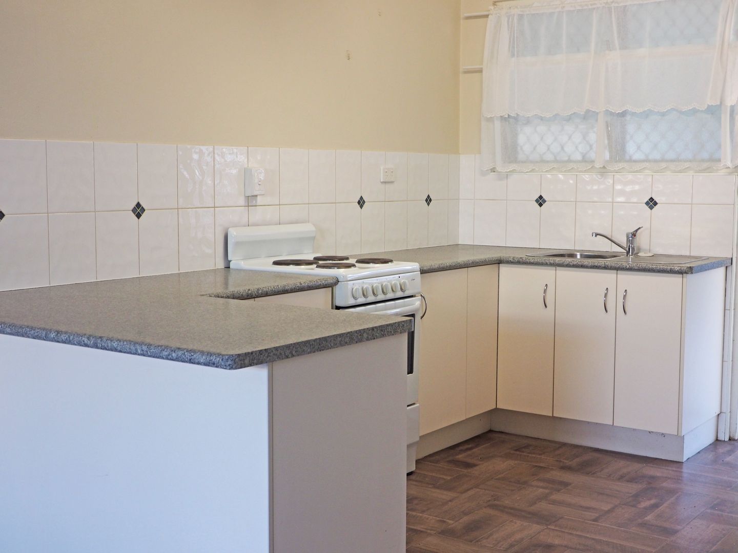 2 bedrooms Apartment / Unit / Flat in 3/30 Armstrong Street HERMIT PARK QLD, 4812